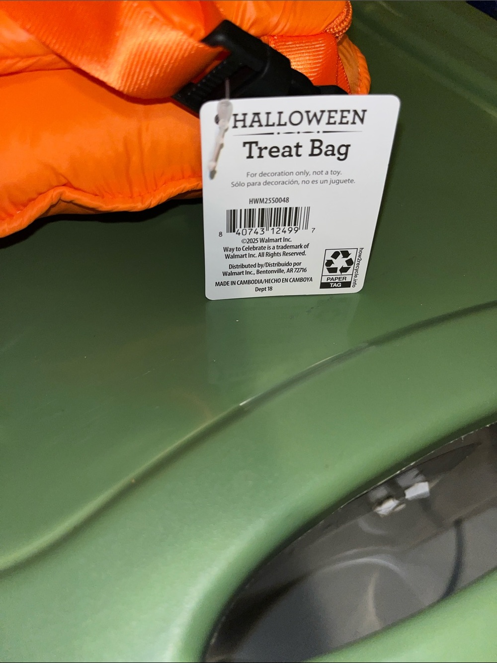 HALLOWEEN Orange Pumpkin Trick-or-Treat Bag - Picture 3 of 6
